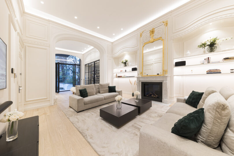 Châtelain Luxury Living Room