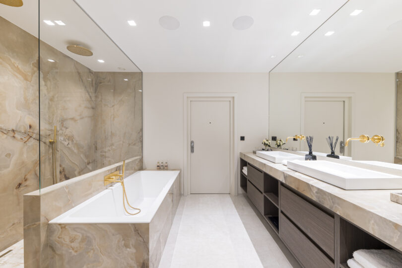 Luxury Brussels Apartment Bathroom