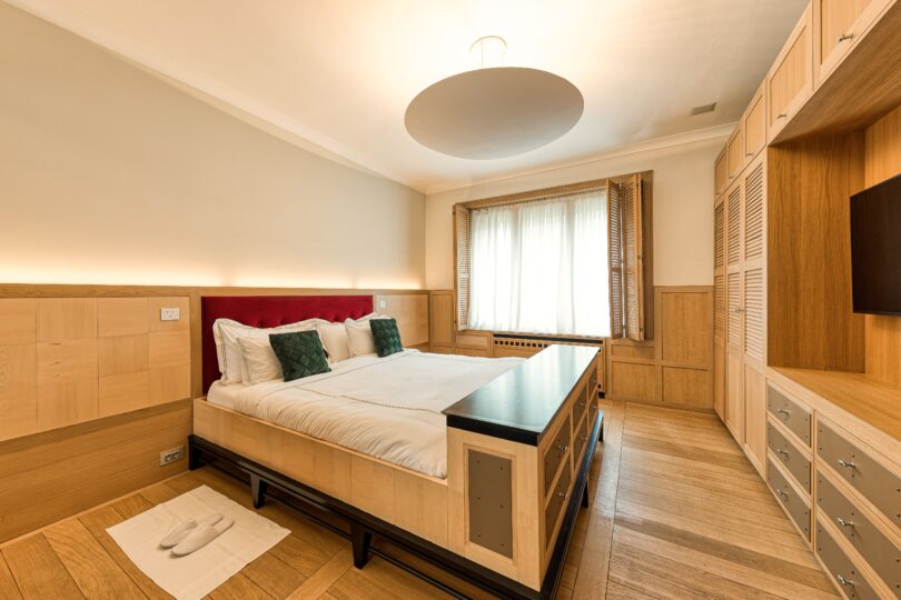 Modern bedroom red white wood